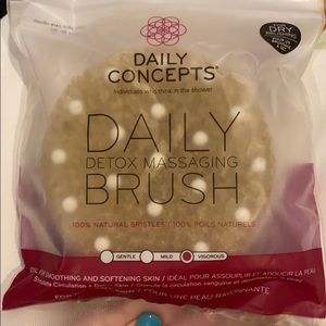 Daily Concepts daily detox massage brush vigorous